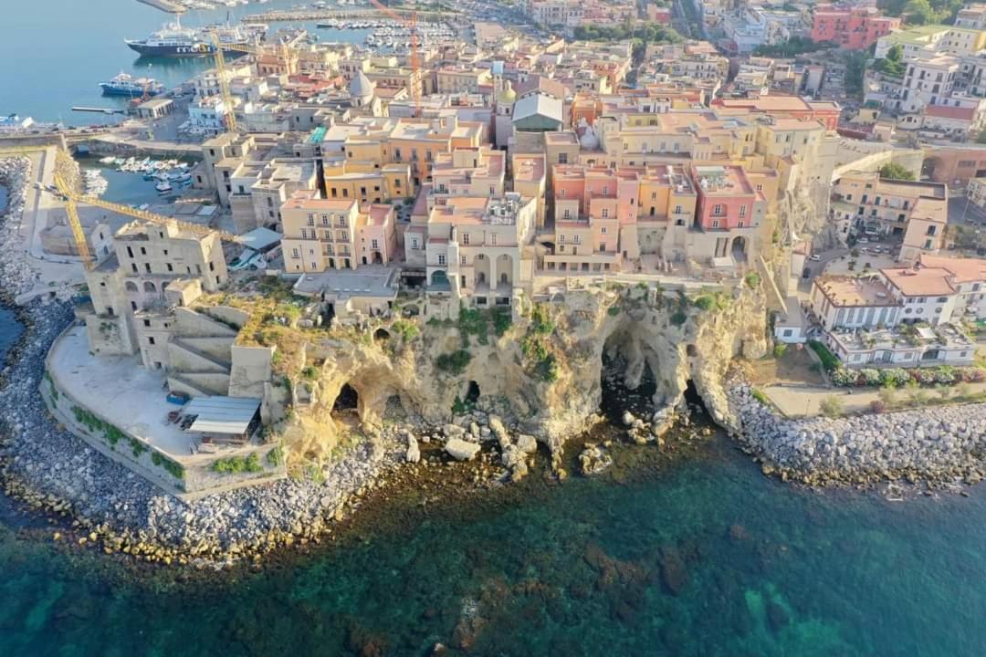 La Casa Del Largo Del Rosso Daire Pozzuoli Dış mekan fotoğraf